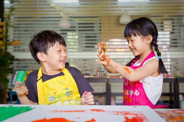 兒童美術加盟